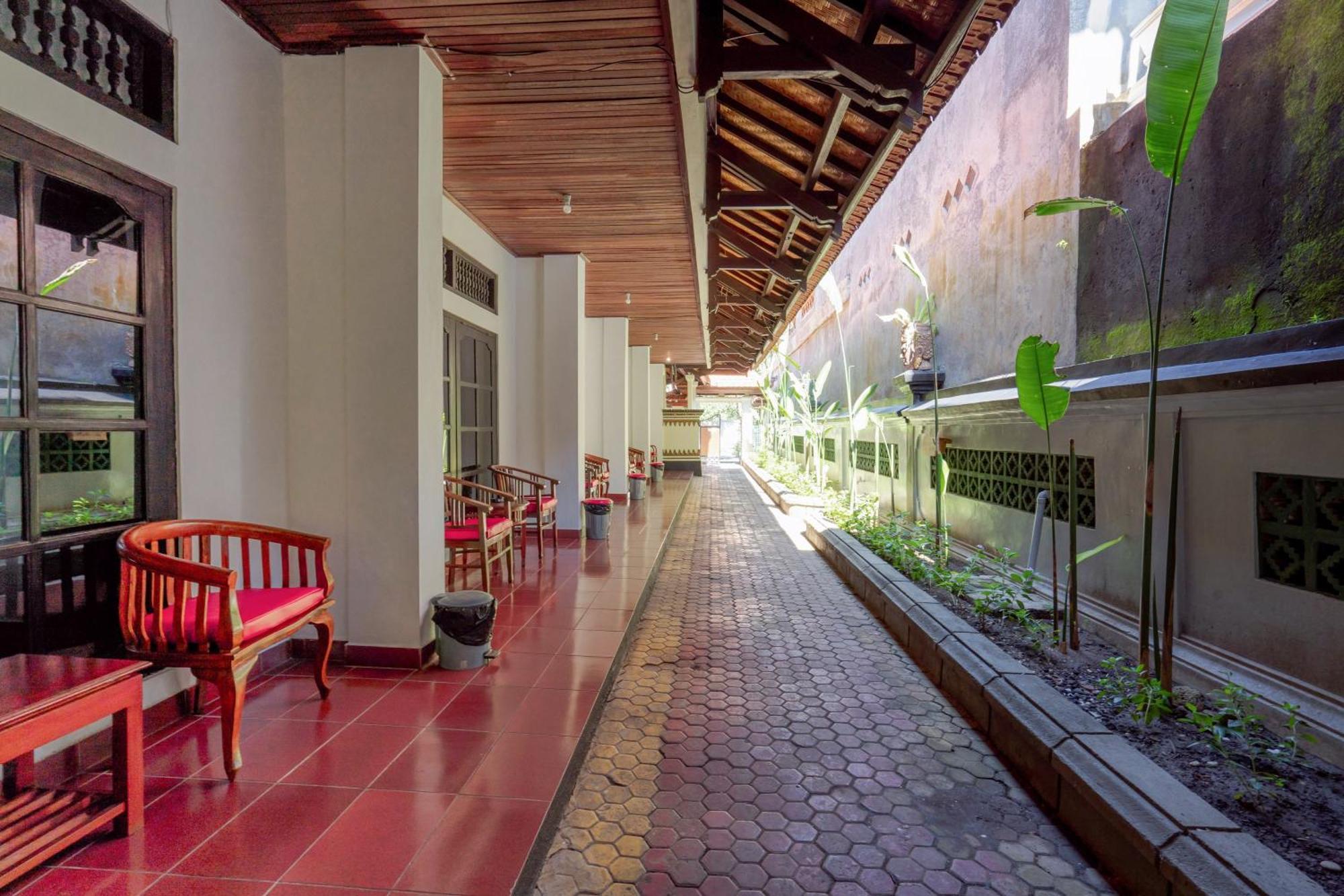 Urbanview Hotel Rasa Sayang Inn Tanjung Benoa Bali Kuta Selatan Exteriör bild